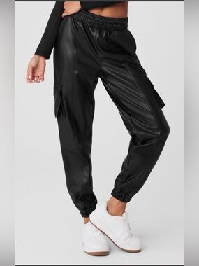 NWOT ALO Yoga Power Hour Faux Leather Jogger Black Cargo Pants Small